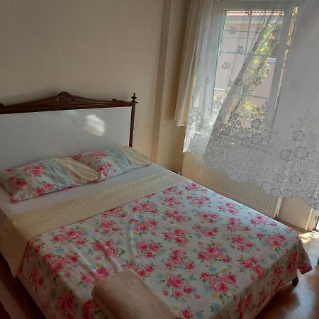 Ayvalı Celil Pansiyon מראה חיצוני תמונה