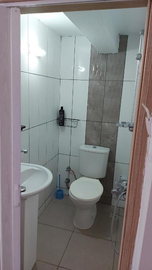 Ayvalı Celil Pansiyon מראה חיצוני תמונה